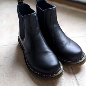 Like new Dr Martens Black Slip Resistant